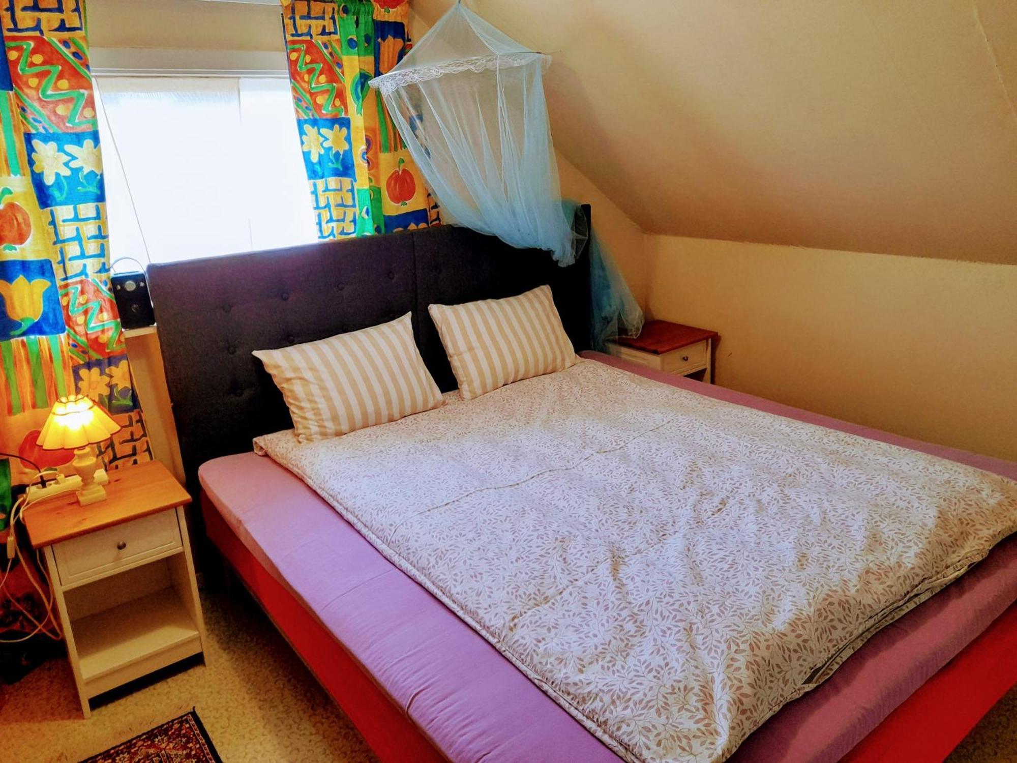 Small Bedroom, Outside Toilet, Shower Kitchen, 120 M From Sandbach Bracke  Ngoại thất bức ảnh